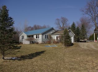 402 W 5th St, Imlay City, MI