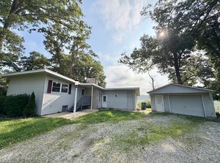 1708 Moonglow Rd, Centralia, IL 62801