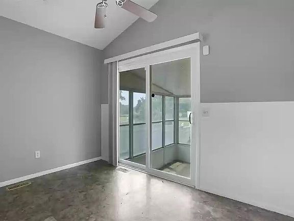 4th image of 2738 Blue Heron Dr