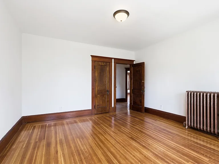 21 James St #2S — Photo 4