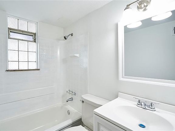 5th image of 275 E 200th St