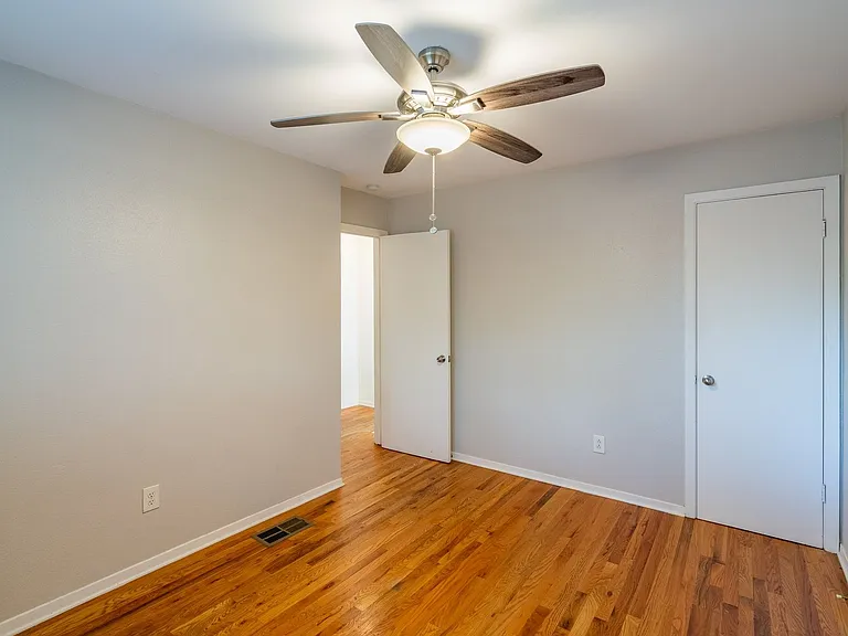 606 Franklin Blvd #A — Photo 17
