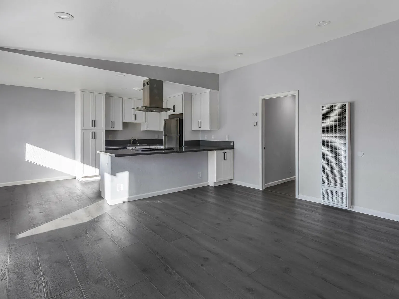 724 Central — Photo 3