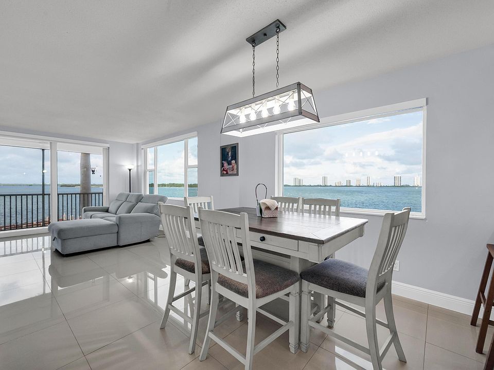 1st image of 100 Paradise Harbour Boulevard #304