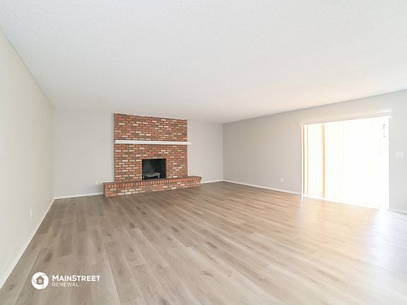 3rd image of 10347 W Hazelwood Ave