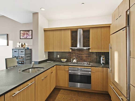 4th image of 70 Little West St APT 10F