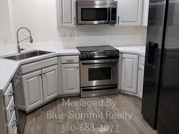 5th image of 3383 Bali St NE