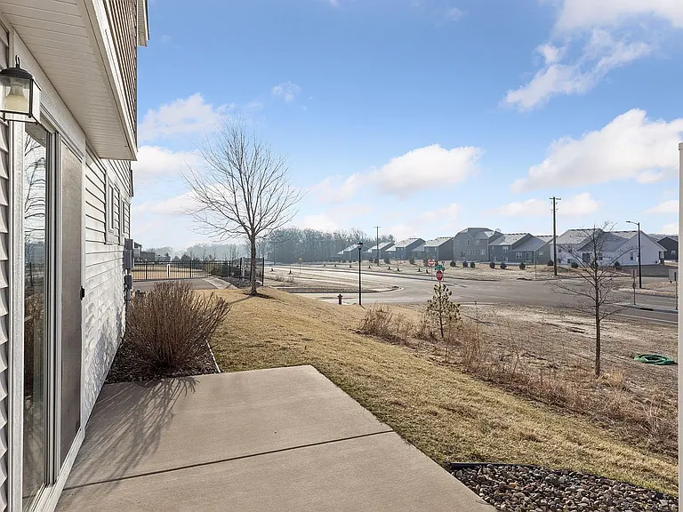 8067 Abercrombie Ln — Photo 18