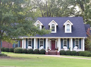 100 Oakwood Dr, Senatobia, MS 38668