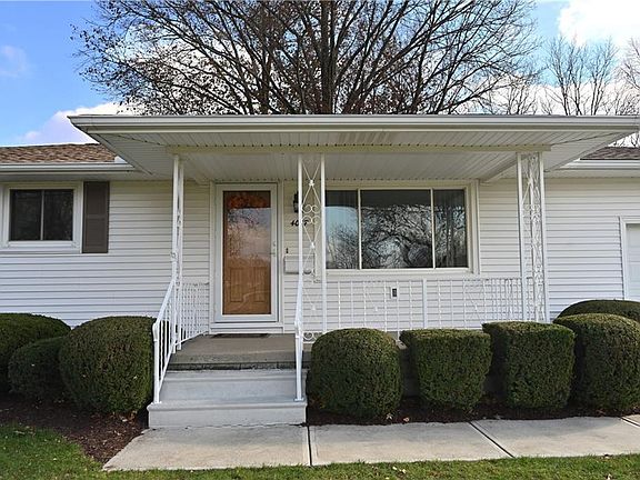 2nd image of 4047 Forest Hill Dr