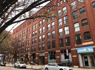 225 W Huron St APT 215, Chicago, IL