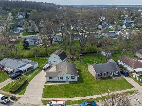 3rd image of 1037 Primrose Dr