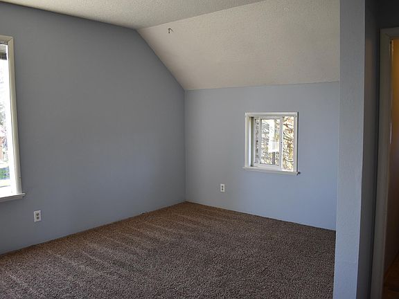 5th image of 3588 Tacoma Ave S