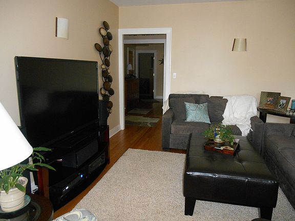 3rd image of 3253 N Damen Ave #2