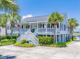 1310 N Waccamaw Dr, Murrells Inlet, SC 29576