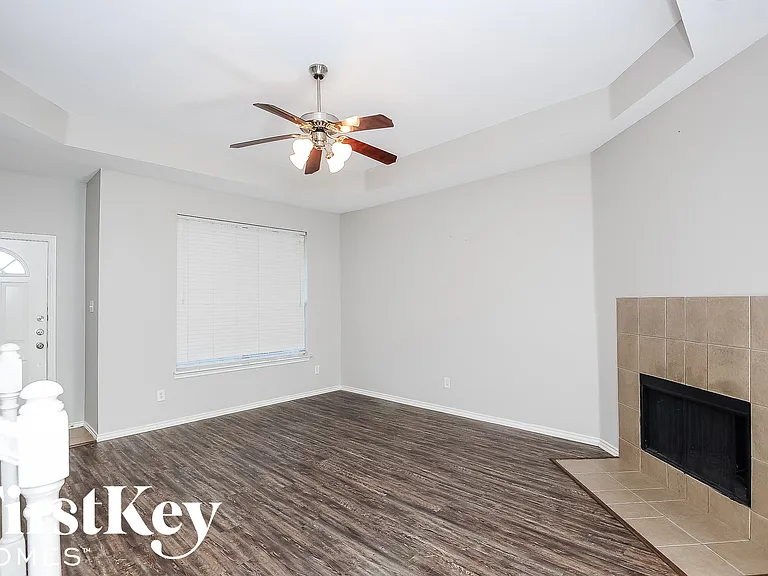 4228 Canyon Trl — Photo 4