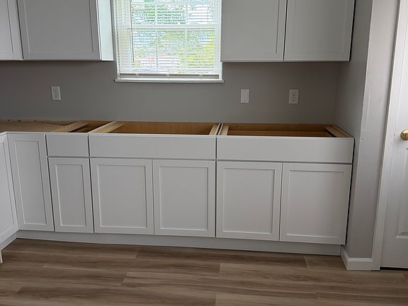 2nd image of 1120 Minor Ave #1120