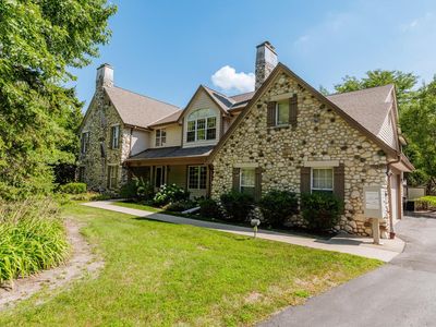 820 Pilgrim PARKWAY #C, Elm Grove, WI, 53122