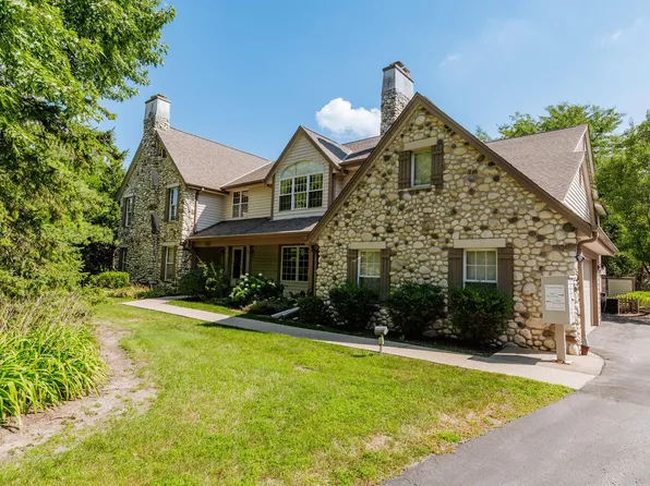 820 Pilgrim PARKWAY #C, Elm Grove, WI 53122