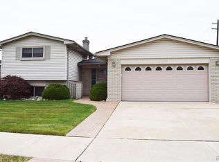 43608 Lombardy Dr, Canton, MI 48187