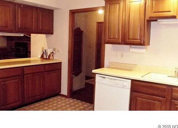 5th image of 1211 N Miller Dr
