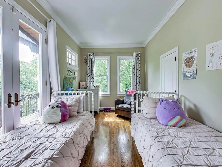 480 Arlington Ave — Photo 42