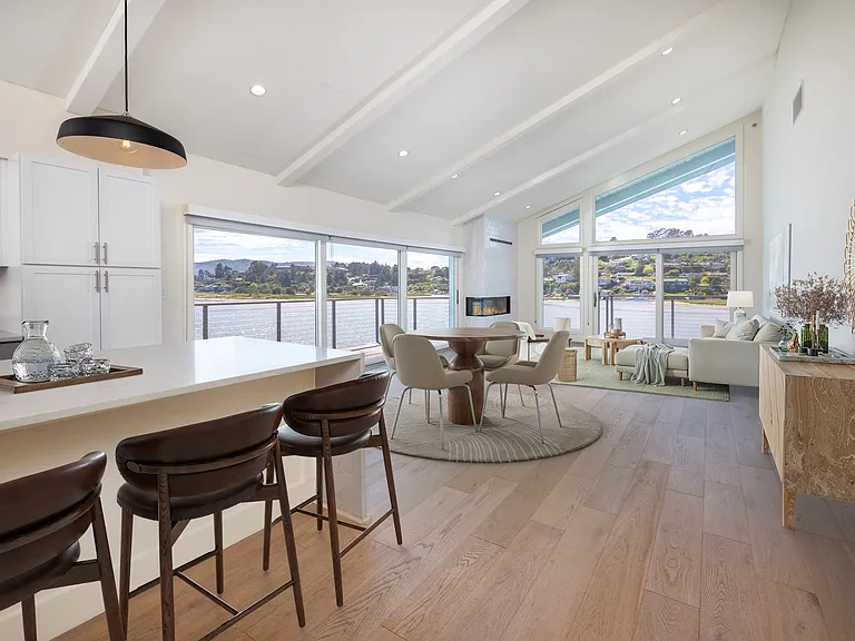 The Cove at Tiburon — Photo 54