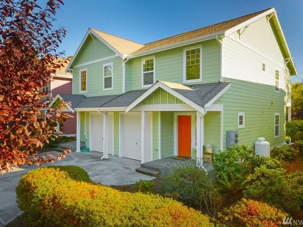 10655 NE Kingston Meadow Cir, Kingston, WA 98346