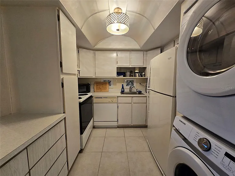608 Midway Dr #A — Photo 6