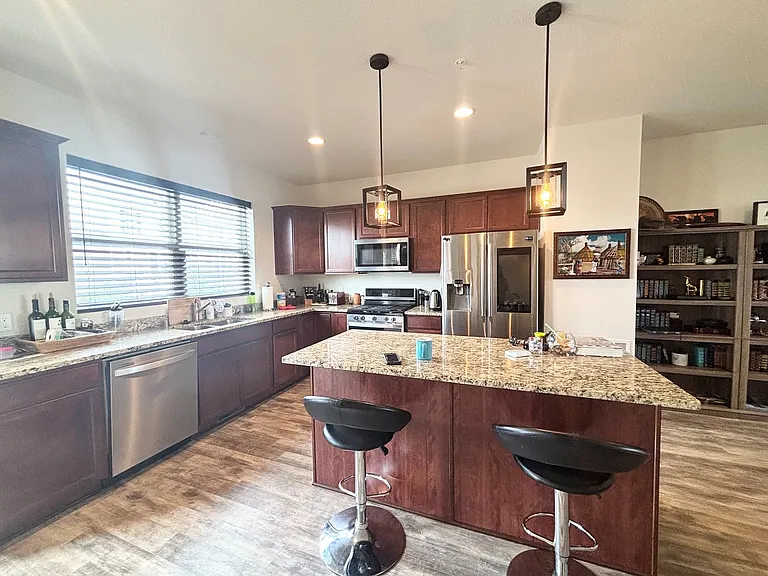 5136 Hampton St NE — Photo 6