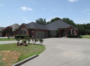 312 Cocopa Dr, Lake Kiowa, TX 76240