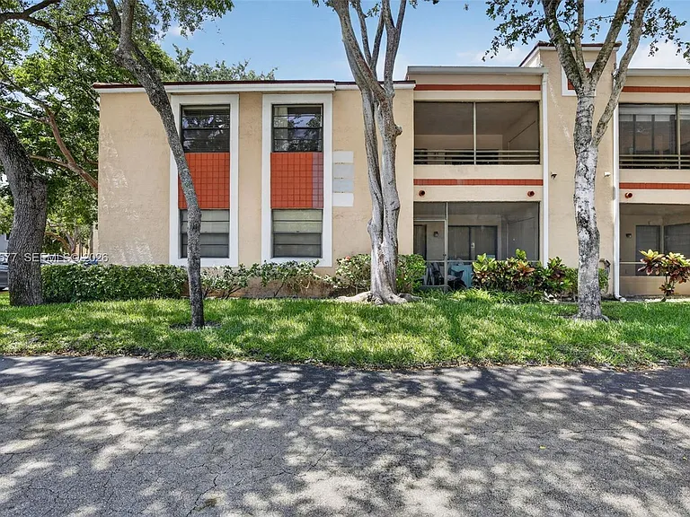 11931 NW 11th St #11931 — Photo 10