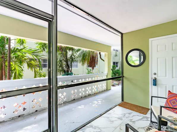 1425 ARTHUR Street #111B, Hollywood, FL 33020