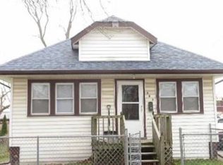 667 W 39th Pl, Gary, IN 46408