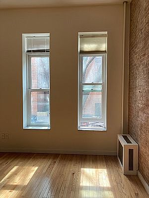 3rd image of 159 W 85th St APT 2D