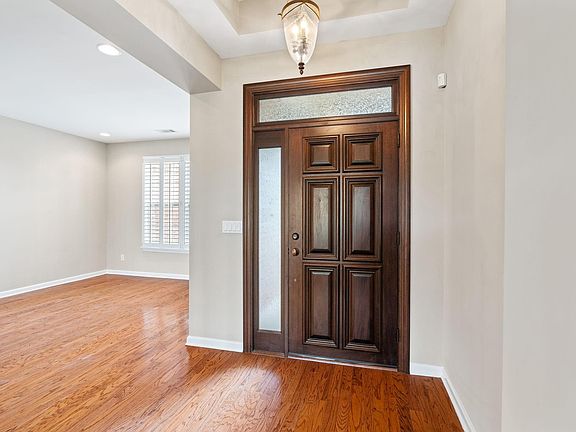 3rd image of 8926 Alderwood Way