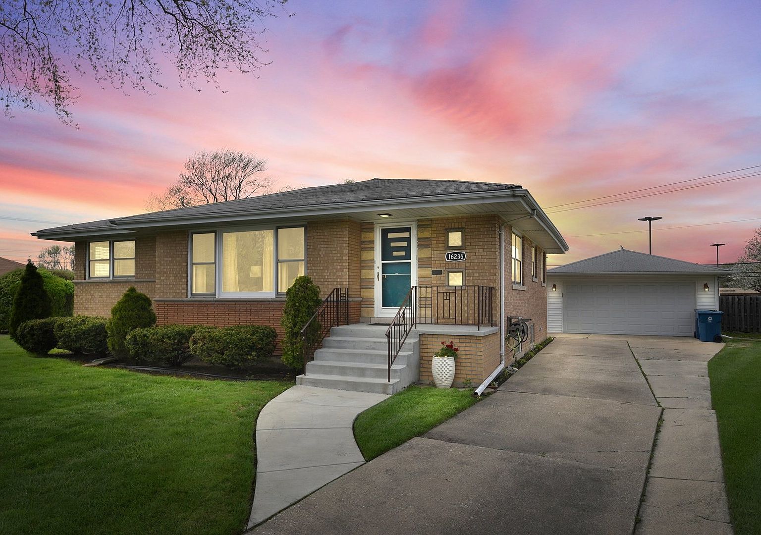 16236 Greenwood Ave, South Holland, IL 60473 Zillow