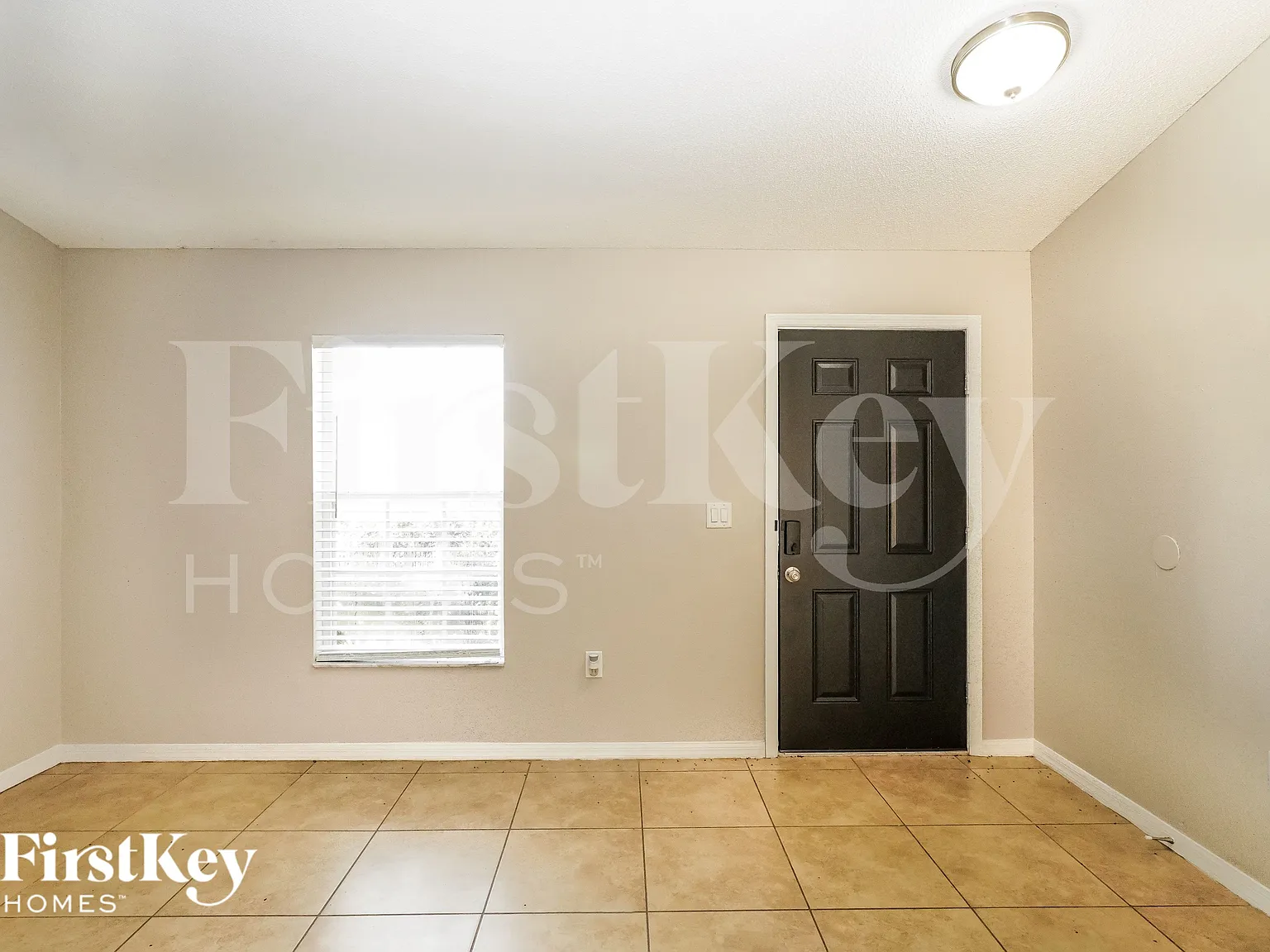 3 bed, 2.0 bath, 1507 sqft, $2,170 — Photo 2