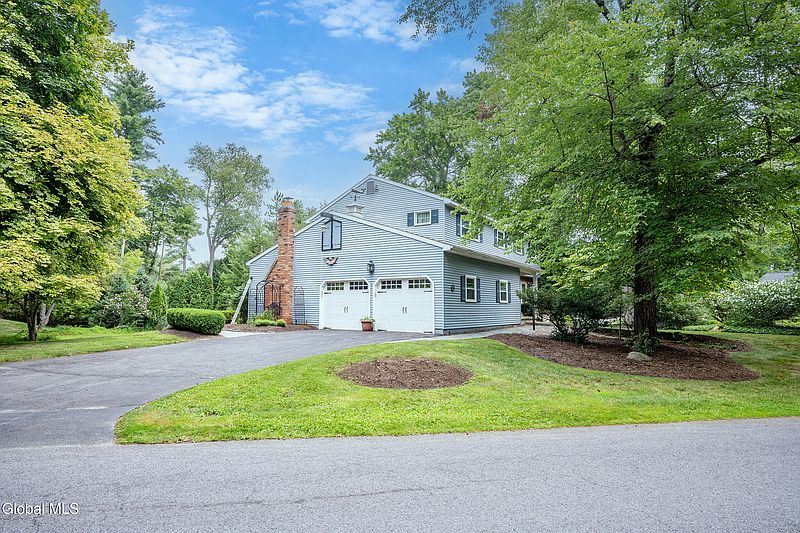 2nd image of 60 Tamarack Drive