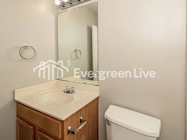 395 Lakeside Cir — Photo 11