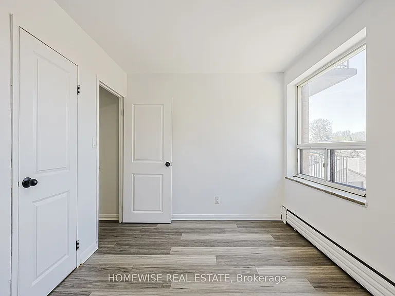 2204 Dufferin St #202 — Photo 10