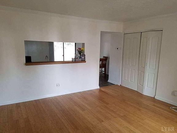 5th image of 118 Montview Forest Dr