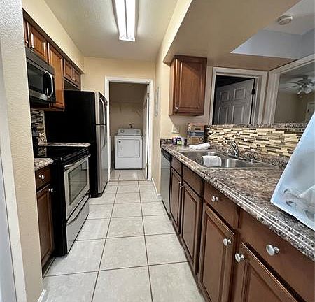 4th image of 3032 Parkway Blvd APT 104