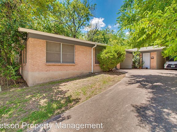 3rd image of 1912 Fairlawn Ln #A