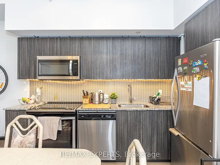 30 Shore Breeze Dr #1215 — Photo 5