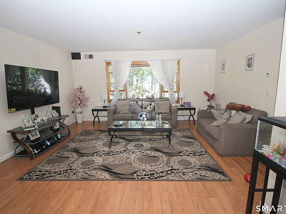 5th image of 251 Seaside Avenue