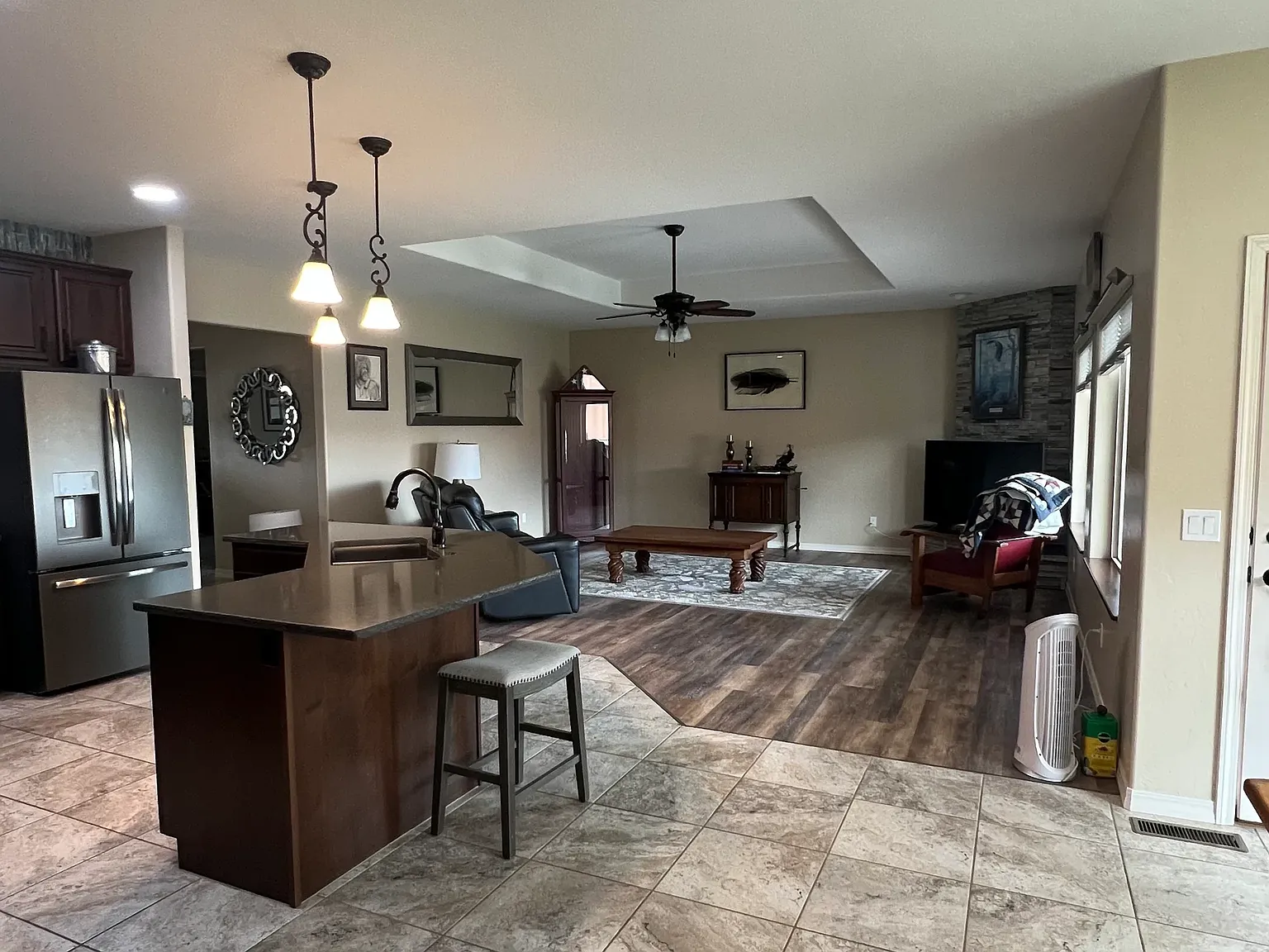 3 bed, 1860 sqft, $2,800 — Photo 2