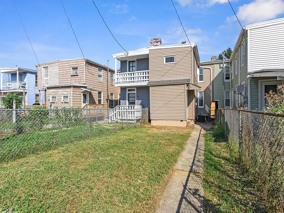 726 Glen Pl