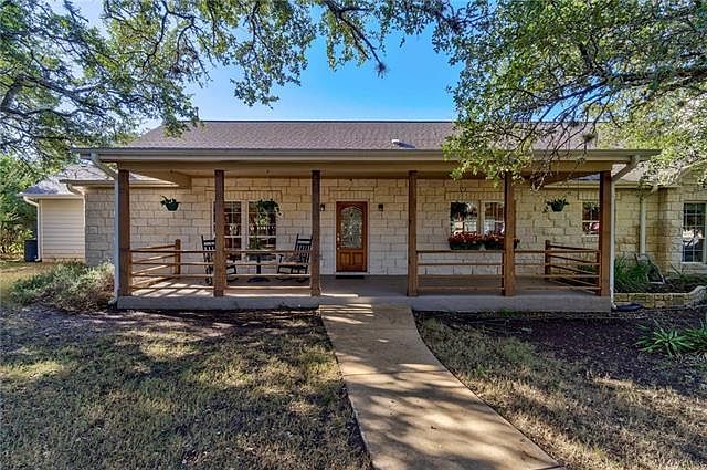 1st image of 219 Barton Creek Dr