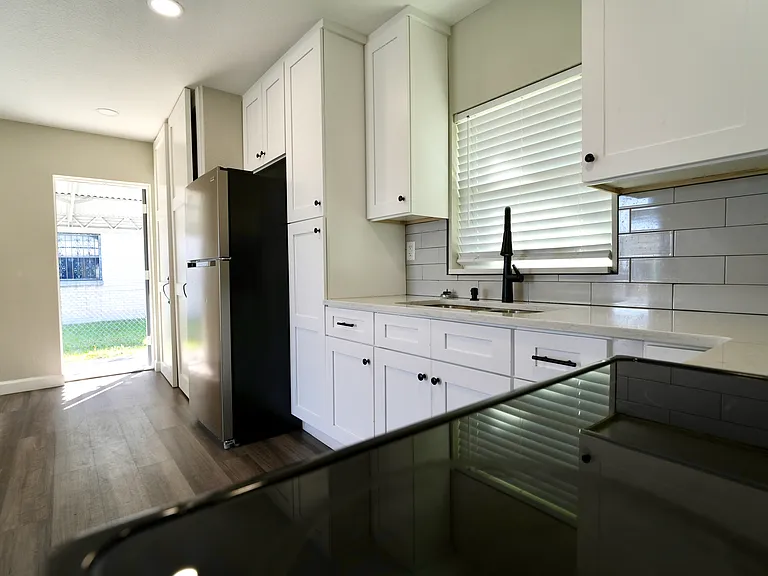 885 Ruby Ave #885 — Photo 24